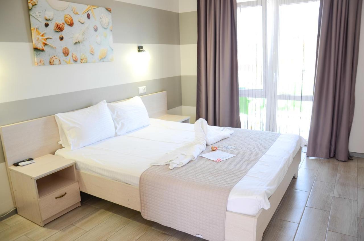 Family Hotel Happy Inn Zatoka Eksteriør billede