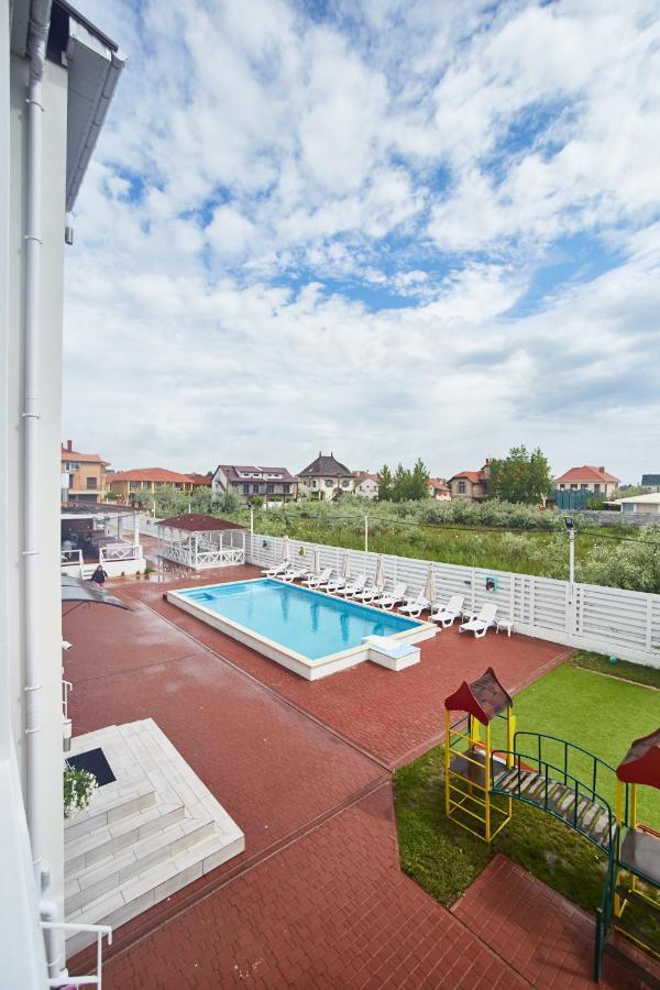 Family Hotel Happy Inn Zatoka Eksteriør billede