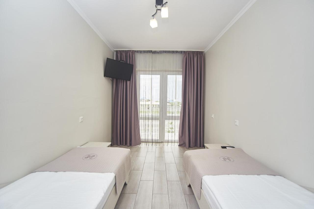Family Hotel Happy Inn Zatoka Eksteriør billede