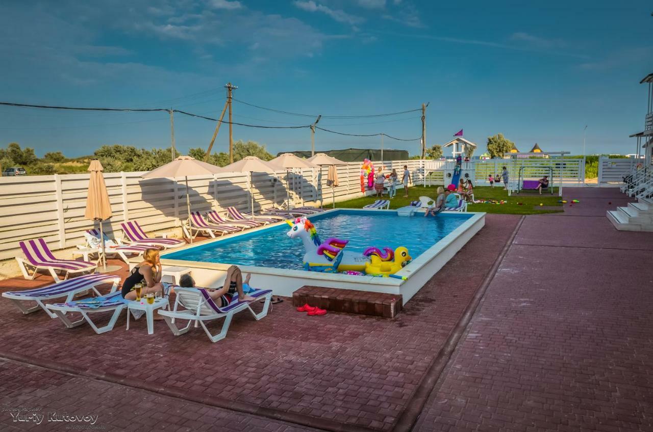 Family Hotel Happy Inn Zatoka Eksteriør billede