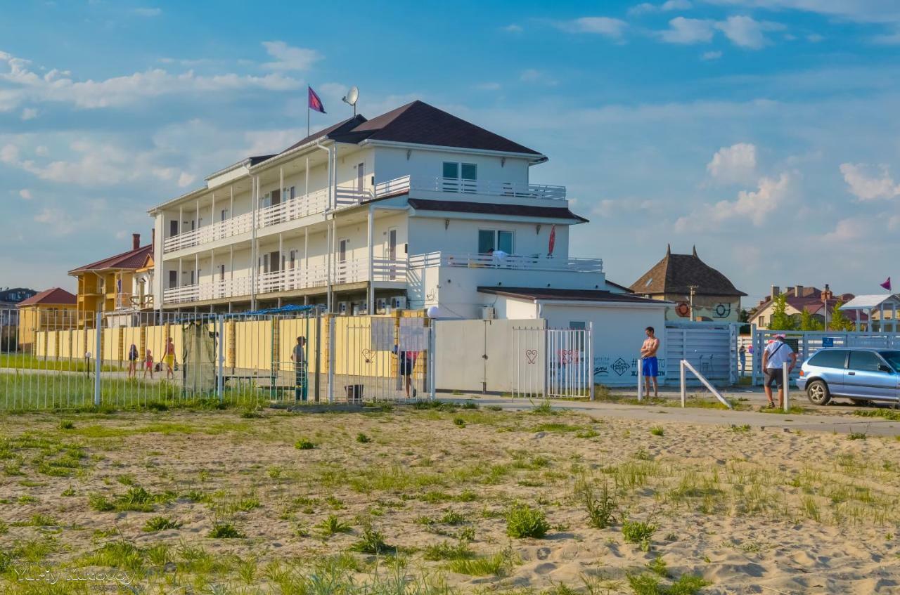 Family Hotel Happy Inn Zatoka Eksteriør billede